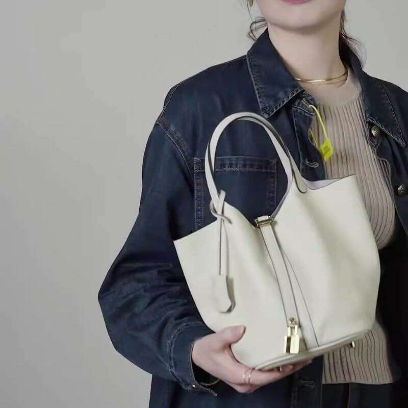 EvaLock Bucket Bag