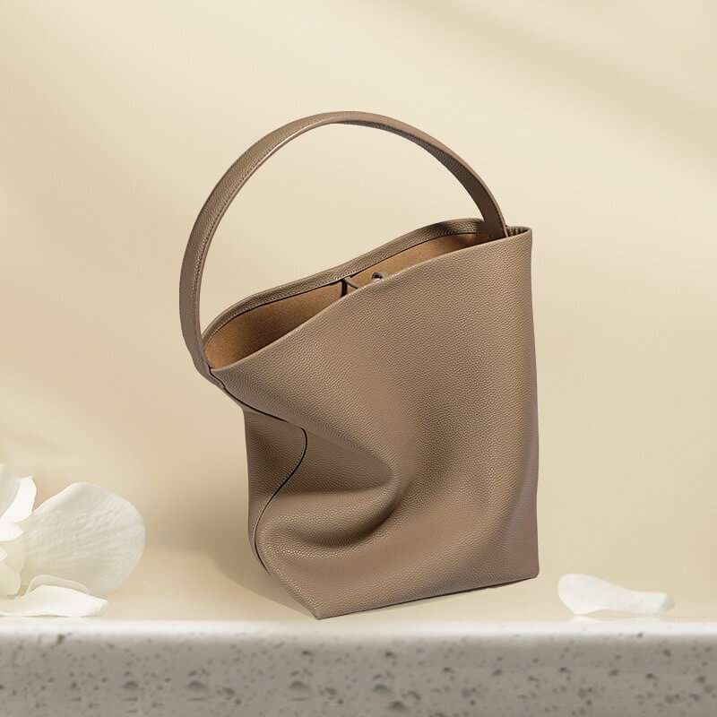 EvaFlow Hobo Bag